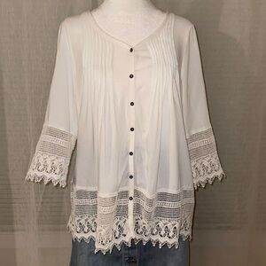 Millers 14 White Button Front Quarter Sleeve Crochet Lace Trim Pleated Blouse